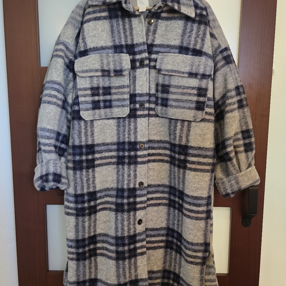 H&M Plaid Shacket Bloggers Favorite! - Picture 5 of 8